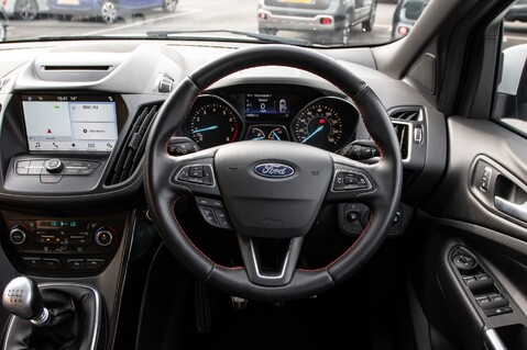 Ford Kuga ST-LINE 21