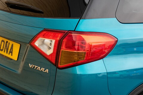 Suzuki Vitara SZ-T 10