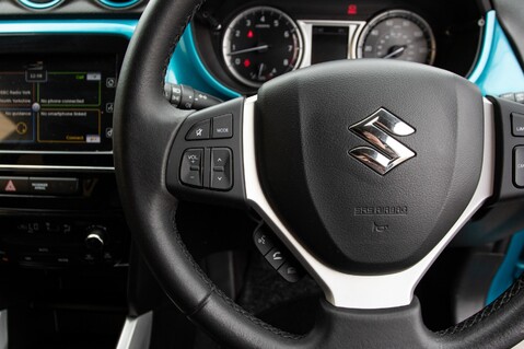 Suzuki Vitara SZ-T 19