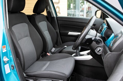 Suzuki Vitara SZ-T 29
