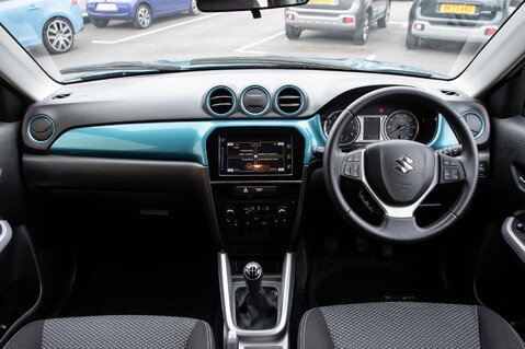 Suzuki Vitara SZ-T 4