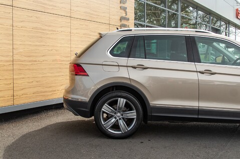 Volkswagen Tiguan SEL TDI BLUEMOTION TECHNOLOGY DSG 8