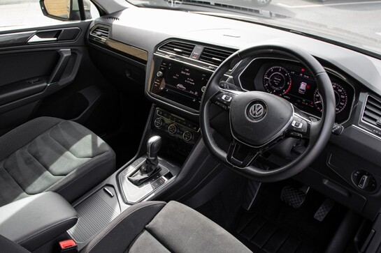 Volkswagen Tiguan SEL TDI BLUEMOTION TECHNOLOGY DSG