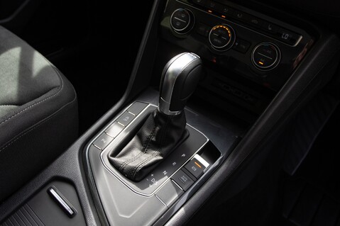 Volkswagen Tiguan SEL TDI BLUEMOTION TECHNOLOGY DSG 33