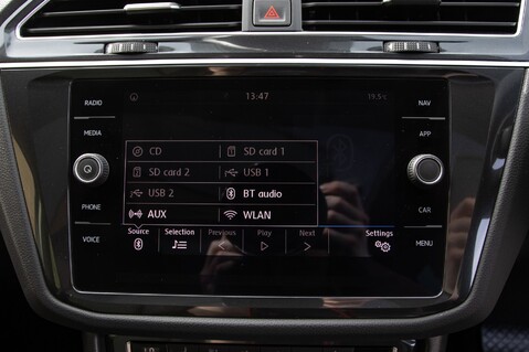 Volkswagen Tiguan SEL TDI BLUEMOTION TECHNOLOGY DSG 27