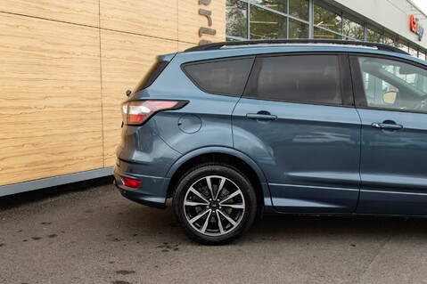Ford Kuga ST-LINE TDCI 8
