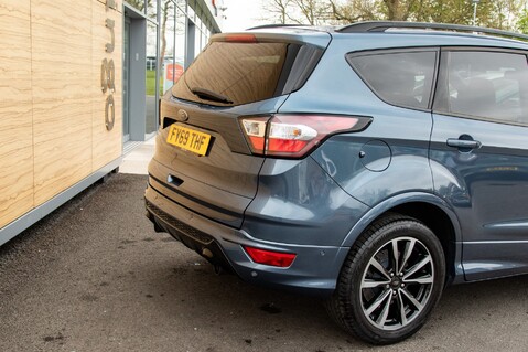 Ford Kuga ST-LINE TDCI 9