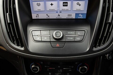 Ford Kuga ST-LINE TDCI 31