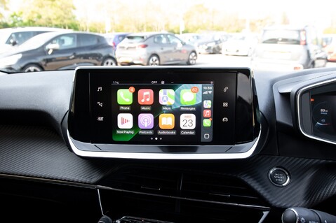 Peugeot 208 PURETECH ALLURE S/S 28