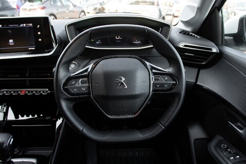 Peugeot 208 PURETECH ALLURE S/S 21