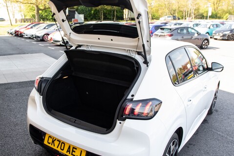 Peugeot 208 PURETECH ALLURE S/S 33