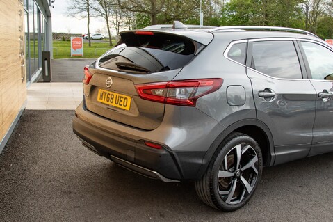 Nissan Qashqai DIG-T TEKNA PLUS 9