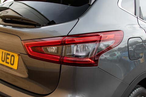Nissan Qashqai DIG-T TEKNA PLUS 10