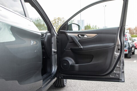 Nissan Qashqai DIG-T TEKNA PLUS 14