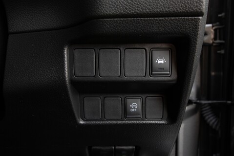 Nissan Qashqai DIG-T TEKNA PLUS 17