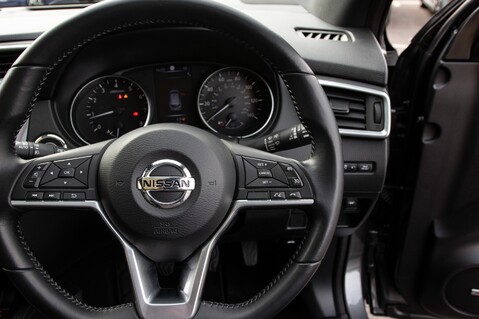 Nissan Qashqai DIG-T TEKNA PLUS 21