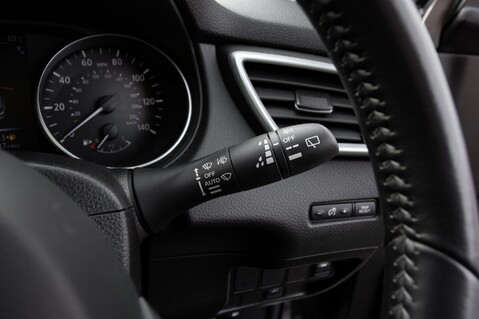 Nissan Qashqai DIG-T TEKNA PLUS 19