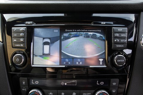 Nissan Qashqai DIG-T TEKNA PLUS 27