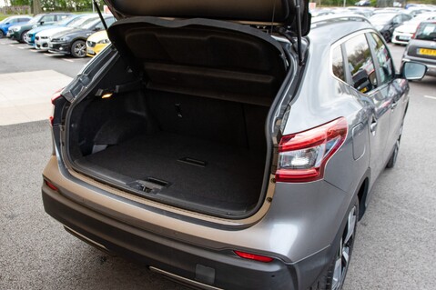 Nissan Qashqai DIG-T TEKNA PLUS 36