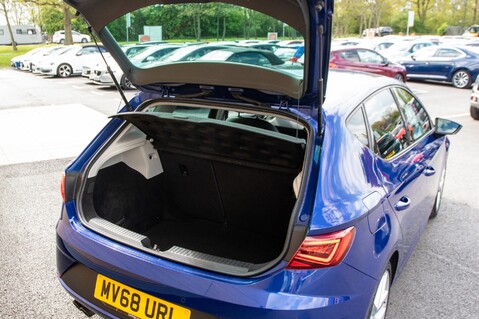 SEAT Leon TSI FR TECHNOLOGY 33
