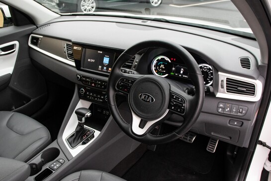 Kia Niro FIRST EDITION