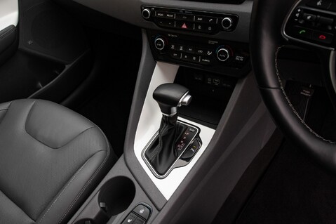 Kia Niro FIRST EDITION 34