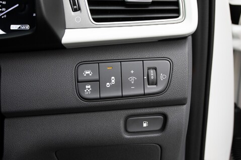 Kia Niro FIRST EDITION 17