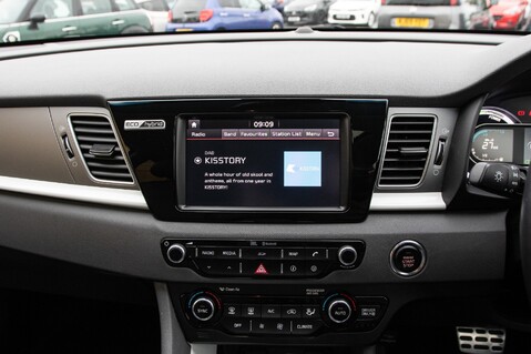 Kia Niro FIRST EDITION 24