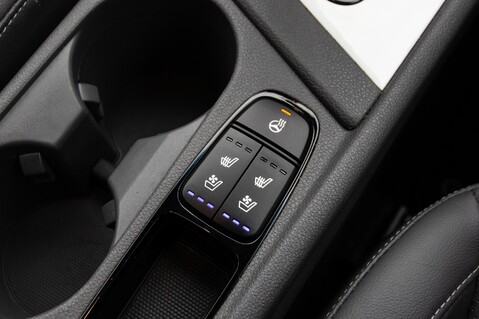 Kia Niro FIRST EDITION 36