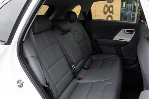 Kia Niro FIRST EDITION 37