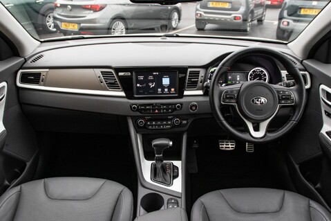 Kia Niro FIRST EDITION 4