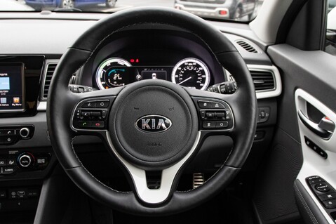 Kia Niro FIRST EDITION 22