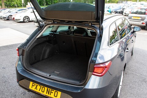SEAT Leon ETSI FR DSG MHEV 36
