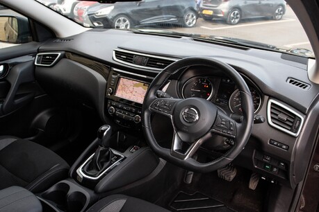Nissan Qashqai DIG-T ACENTA PREMIUM DCT