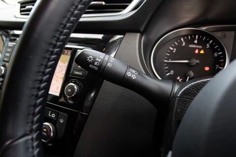 Nissan Qashqai DIG-T ACENTA PREMIUM DCT 17