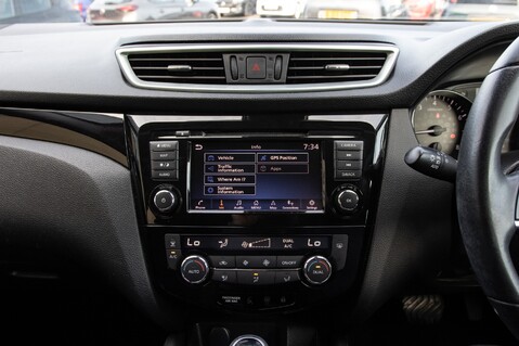 Nissan Qashqai DIG-T ACENTA PREMIUM DCT 24