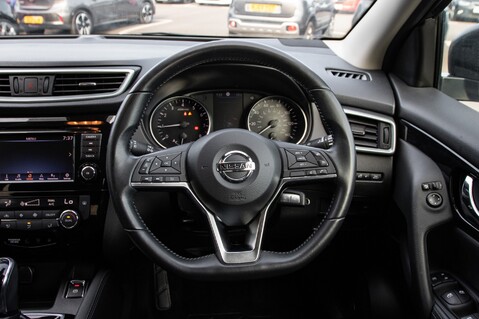 Nissan Qashqai DIG-T ACENTA PREMIUM DCT 21