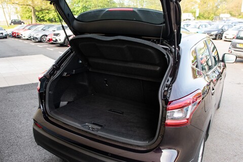 Nissan Qashqai DIG-T ACENTA PREMIUM DCT 34