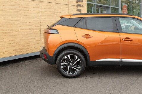 Peugeot 2008 BLUEHDI ALLURE PREMIUM S/S 8