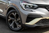 Renault Captur E-TECH ENGINEERED 2