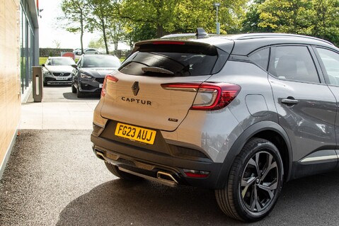 Renault Captur E-TECH ENGINEERED 9