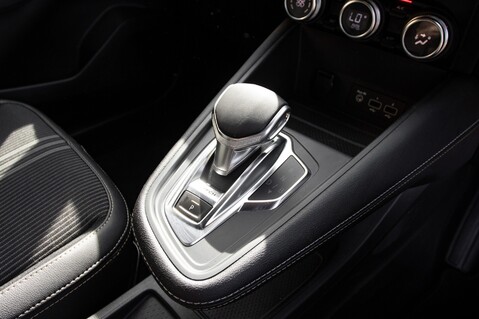 Renault Captur E-TECH ENGINEERED 35