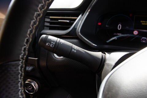 Renault Captur E-TECH ENGINEERED 17