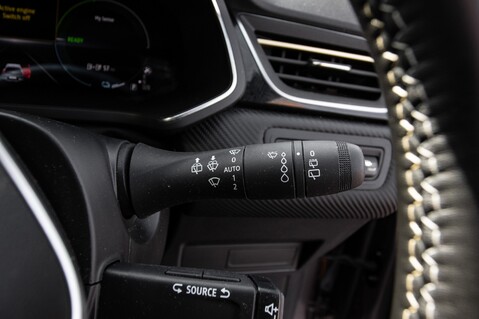 Renault Captur E-TECH ENGINEERED 18