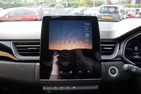 Renault Captur E-TECH ENGINEERED 22
