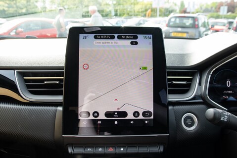 Renault Captur E-TECH ENGINEERED 25