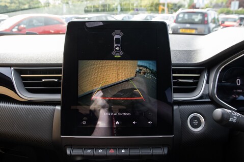 Renault Captur E-TECH ENGINEERED 31