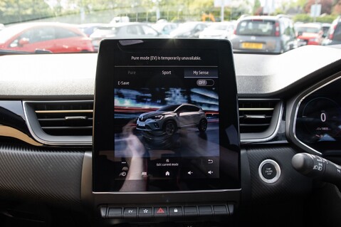 Renault Captur E-TECH ENGINEERED 33