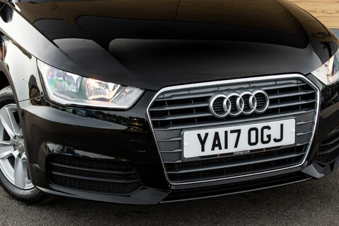 Audi A1 SPORTBACK TFSI SE 11
