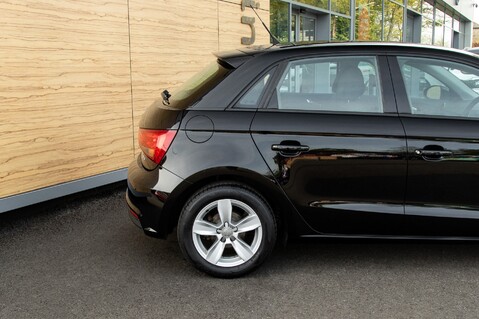 Audi A1 SPORTBACK TFSI SE 8